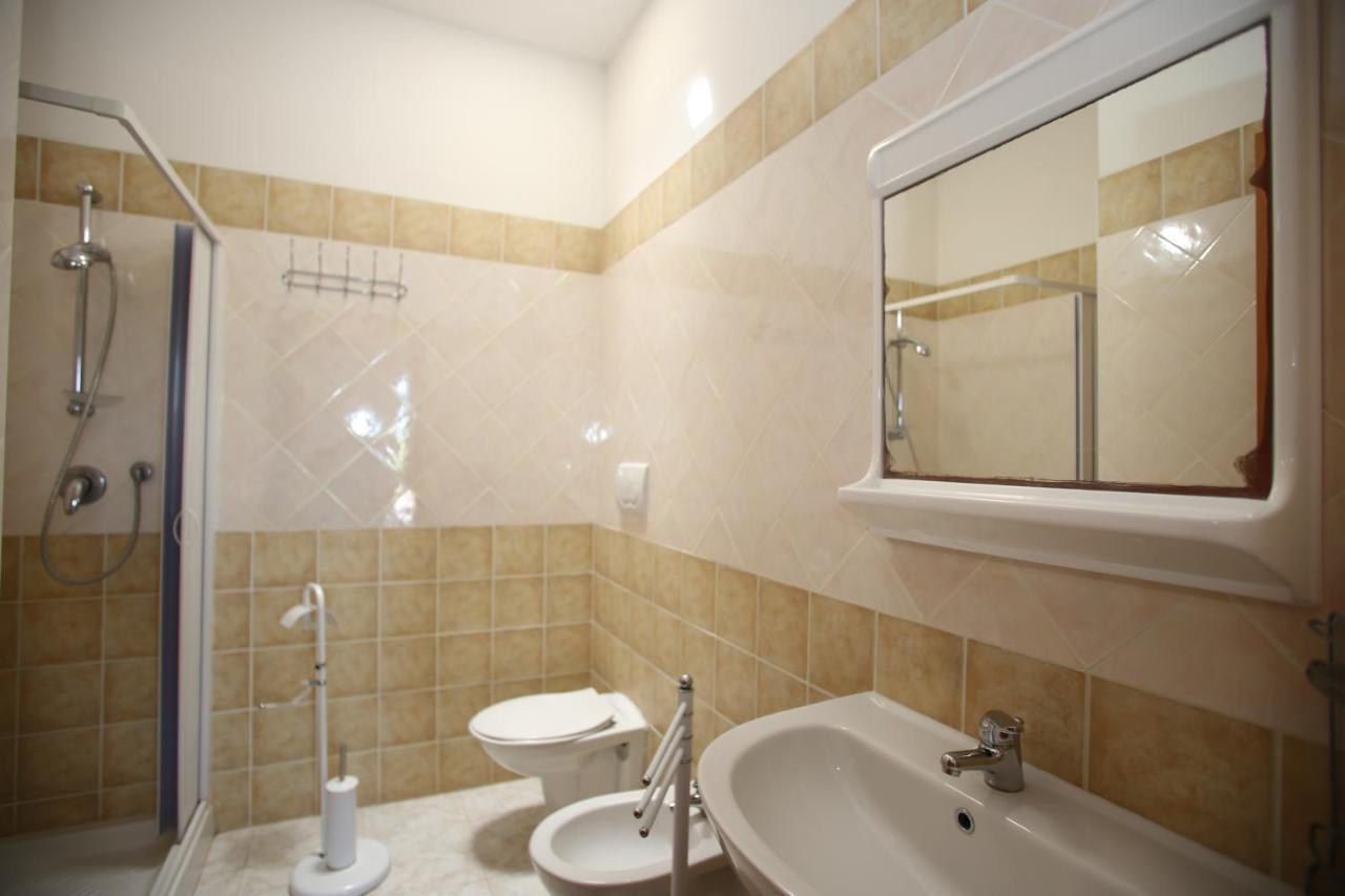 Annaluce Apartments Весте Екстериор снимка