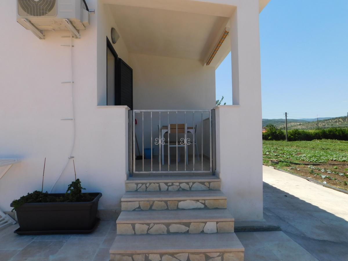 Annaluce Apartments Весте Екстериор снимка